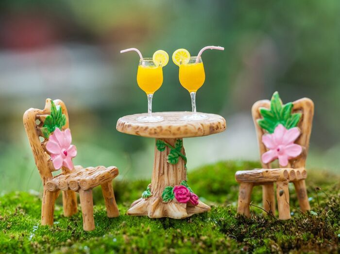 5Pcs Tiny Table & Chairs With Flower Orange Juice Sorbet , Fairy Miniature Garden Supplies Decoration Terrarium Accessories