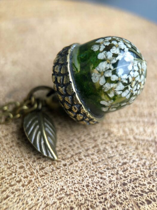 Brass Acorn Necklace Charm, Glass Terrarium Necklace, Dry Moss Pendant With White Queen Annes Lace, Real Flower Jewelry