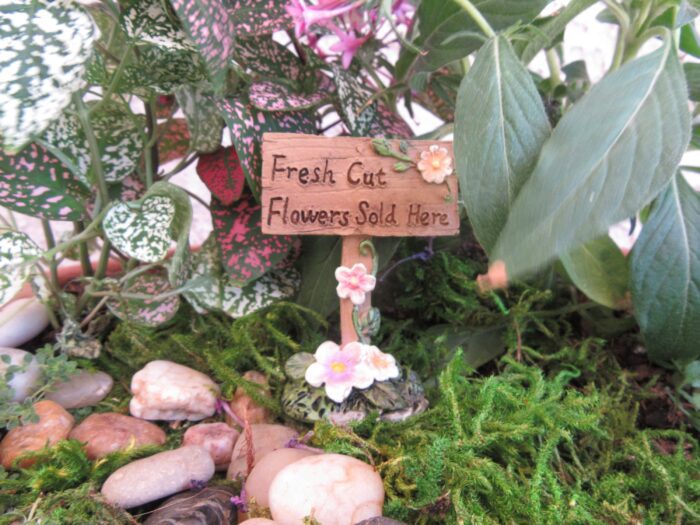 Miniature Fairy Garden Fresh Cut Flowers Sold Here Sign Post With Plant Pot Container Terrarium Decor Whimsy Accessory Supply Resin