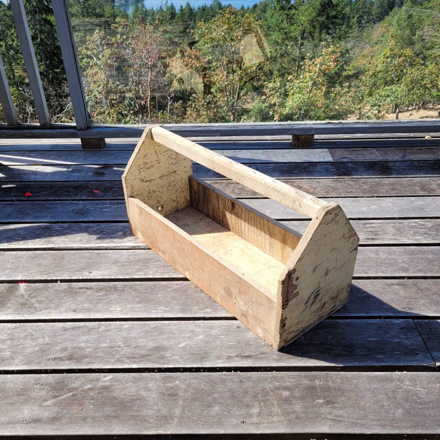 Wood Tool Caddy, Vintage Rustic Box, Storage Tote, Planter Holder, Carpenter  Farmhouse Kitchen Decor, Distressed - Terrarium Creations